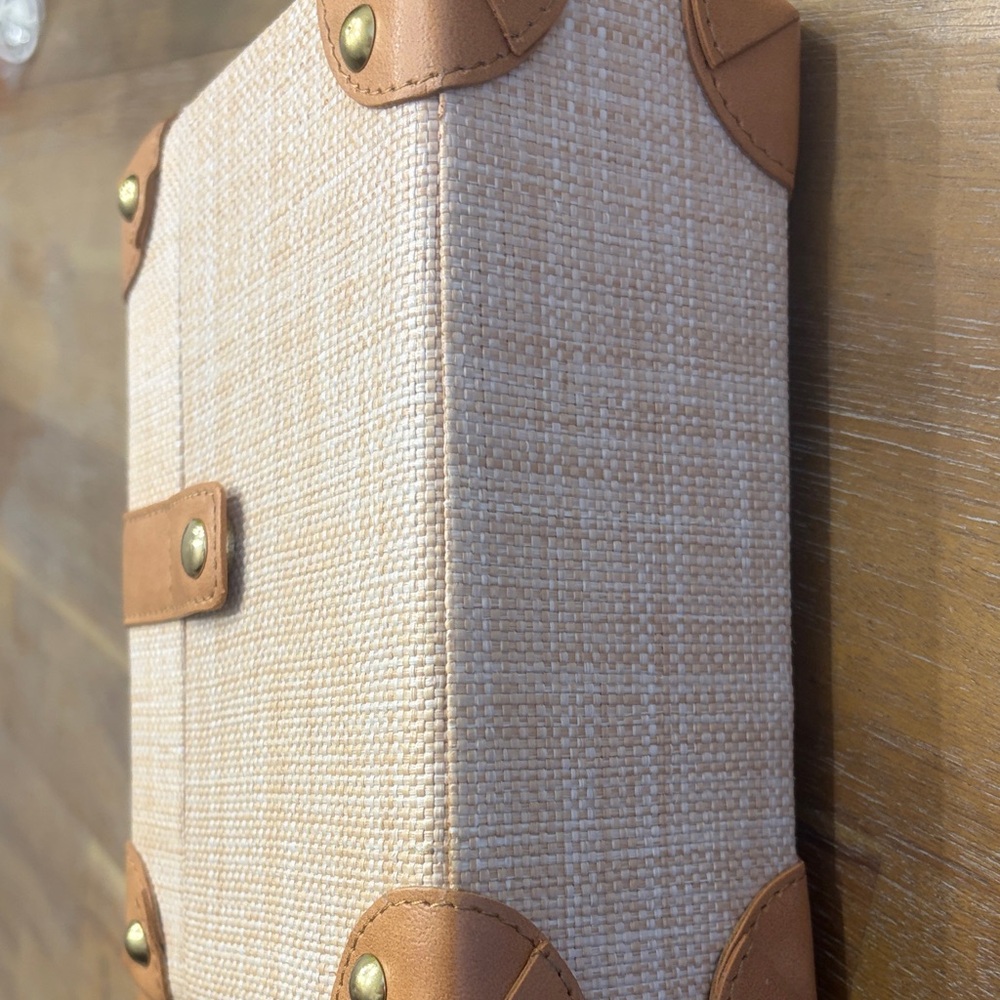 Mark & Graham Structured Women's Crossbody Handbag - Picture 8 of 9